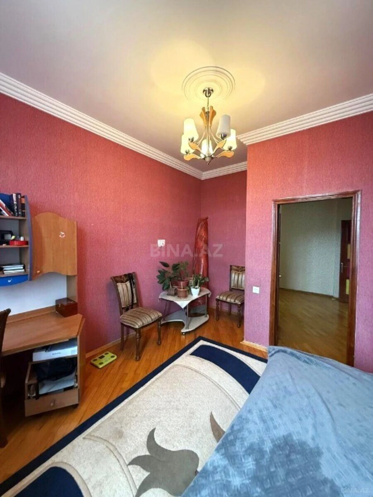 Satılır 4 otaqlı mənzil 165 m²