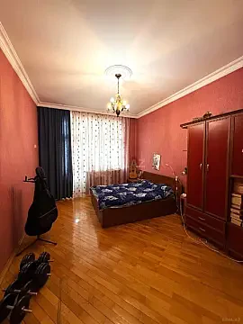 Satılır 4 otaqlı mənzil 165 m²