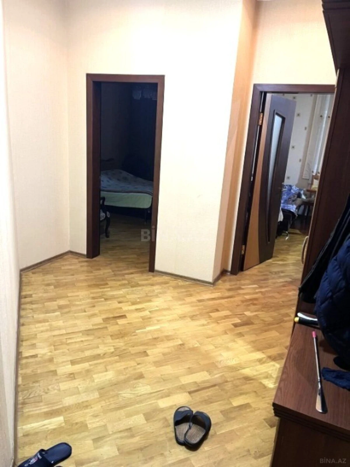 Satılır 4 otaqlı mənzil 165 m²