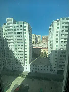 Satılır 4 otaqlı mənzil 175 m²