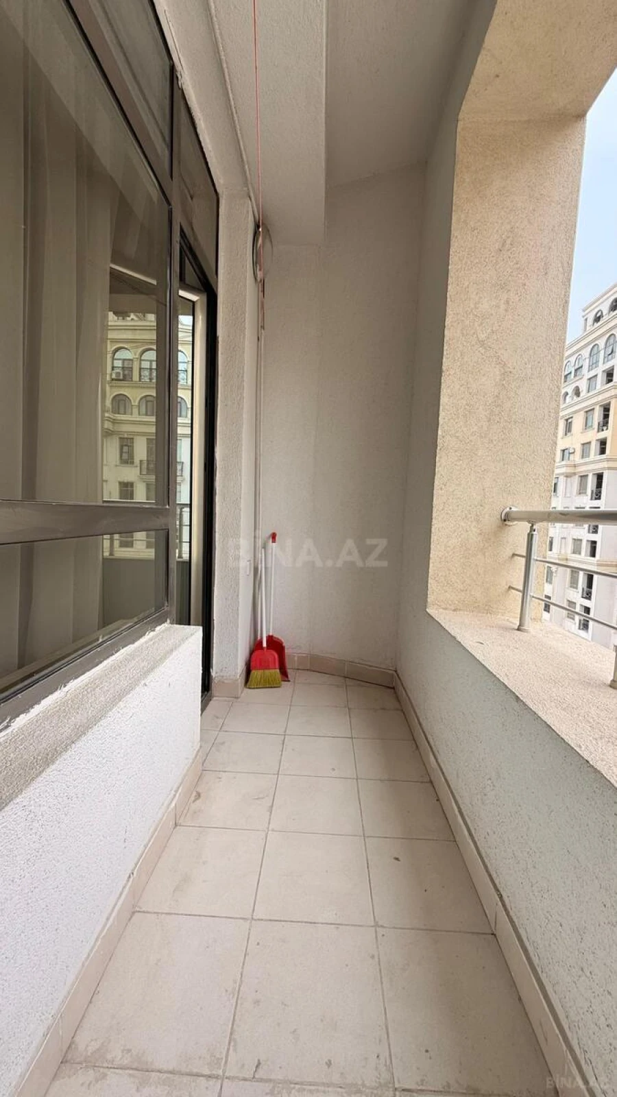 Kirayə verilir 2 otaqlı mənzil 75 m²