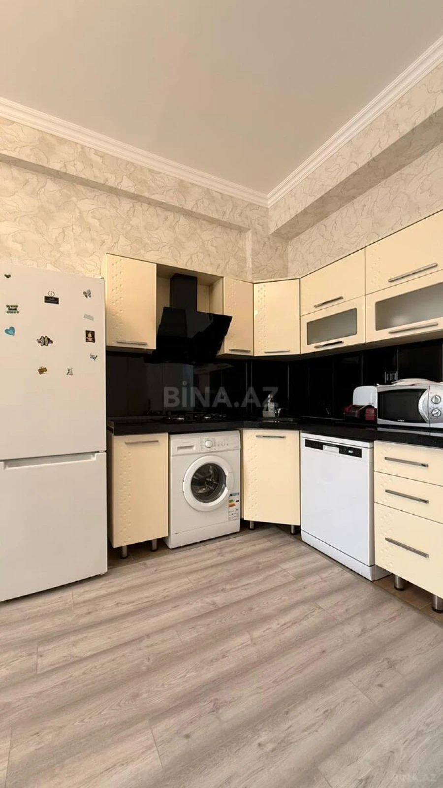 Kirayə verilir 2 otaqlı mənzil 75 m²