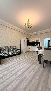 Kirayə verilir 2 otaqlı mənzil 75 m²