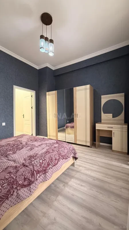 Kirayə verilir 2 otaqlı mənzil 75 m²