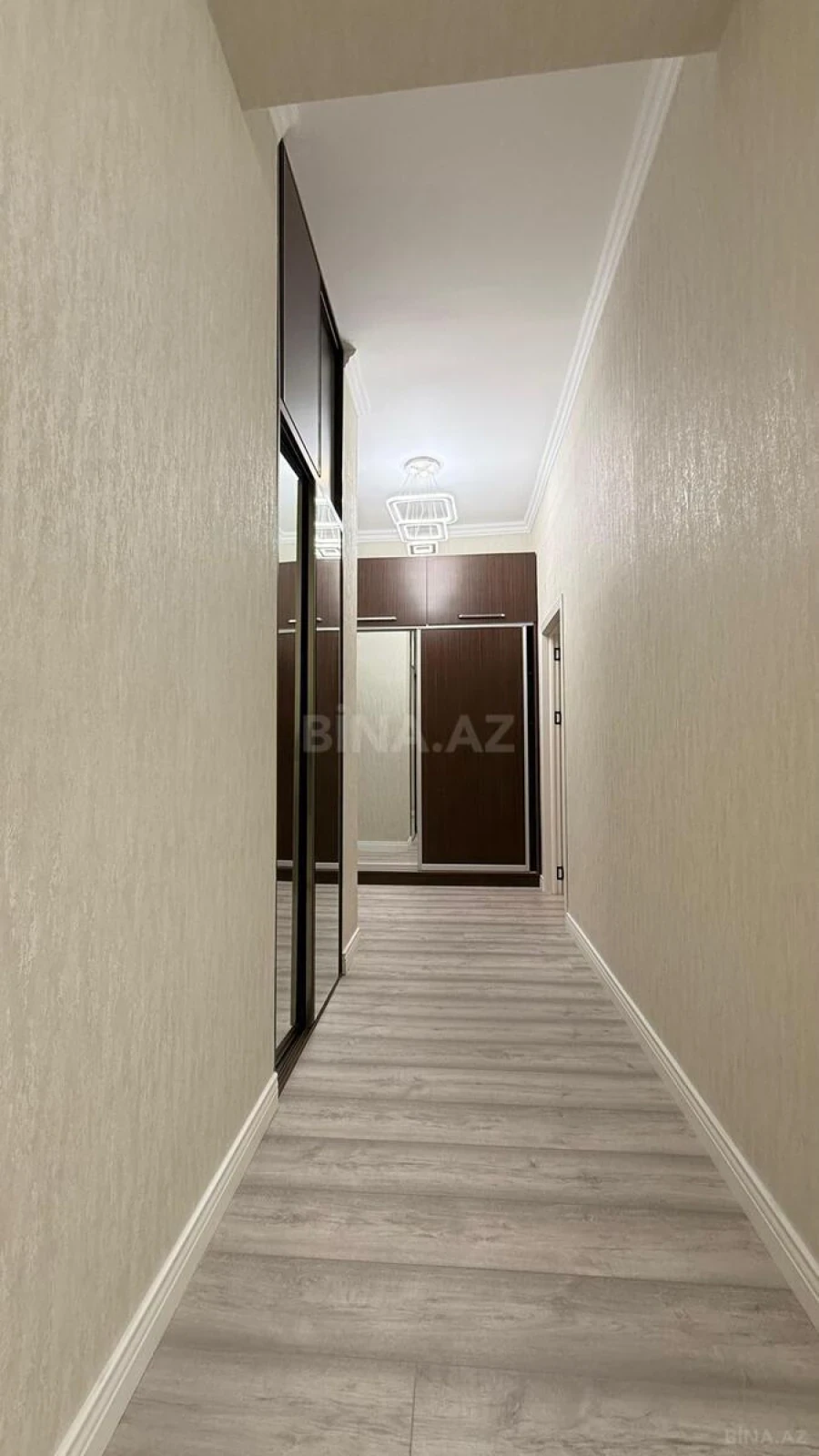 Kirayə verilir 2 otaqlı mənzil 75 m²