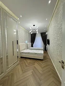 Satılır 3 otaqlı mənzil 110 m²