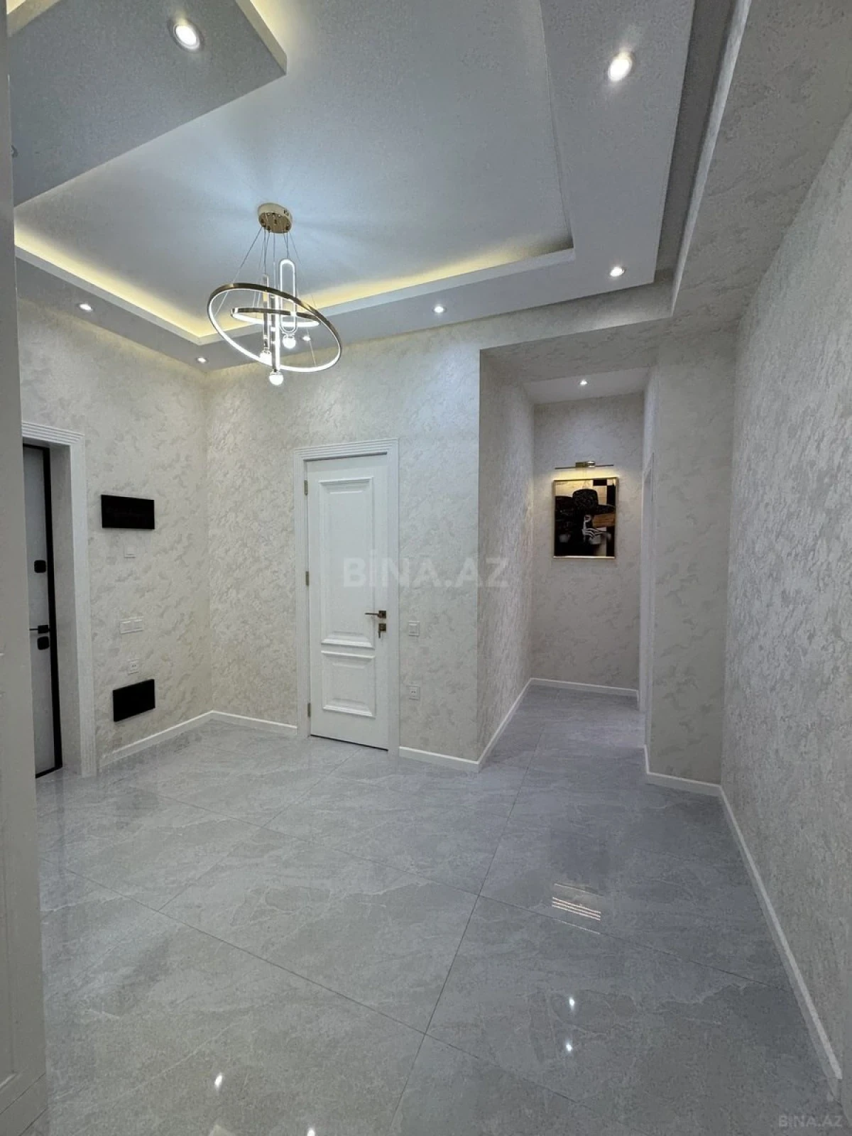 Satılır 3 otaqlı mənzil 110 m²