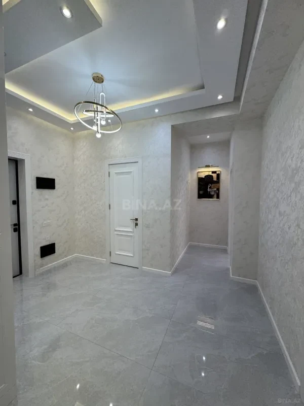 Satılır 3 otaqlı mənzil 110 m²