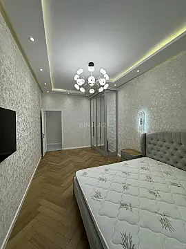 Satılır 3 otaqlı mənzil 110 m²