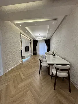 Satılır 3 otaqlı mənzil 110 m²