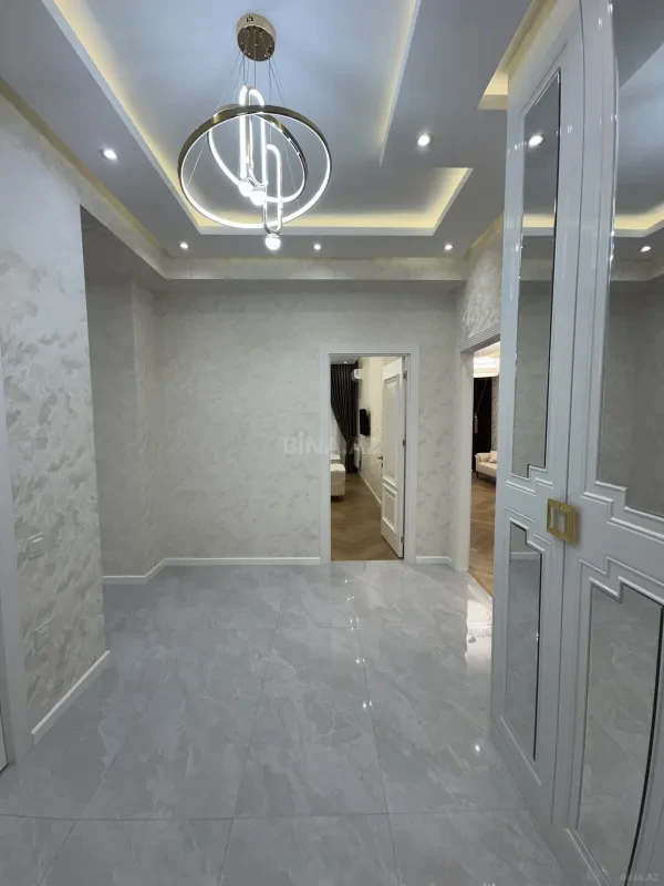 Satılır 3 otaqlı mənzil 110 m²