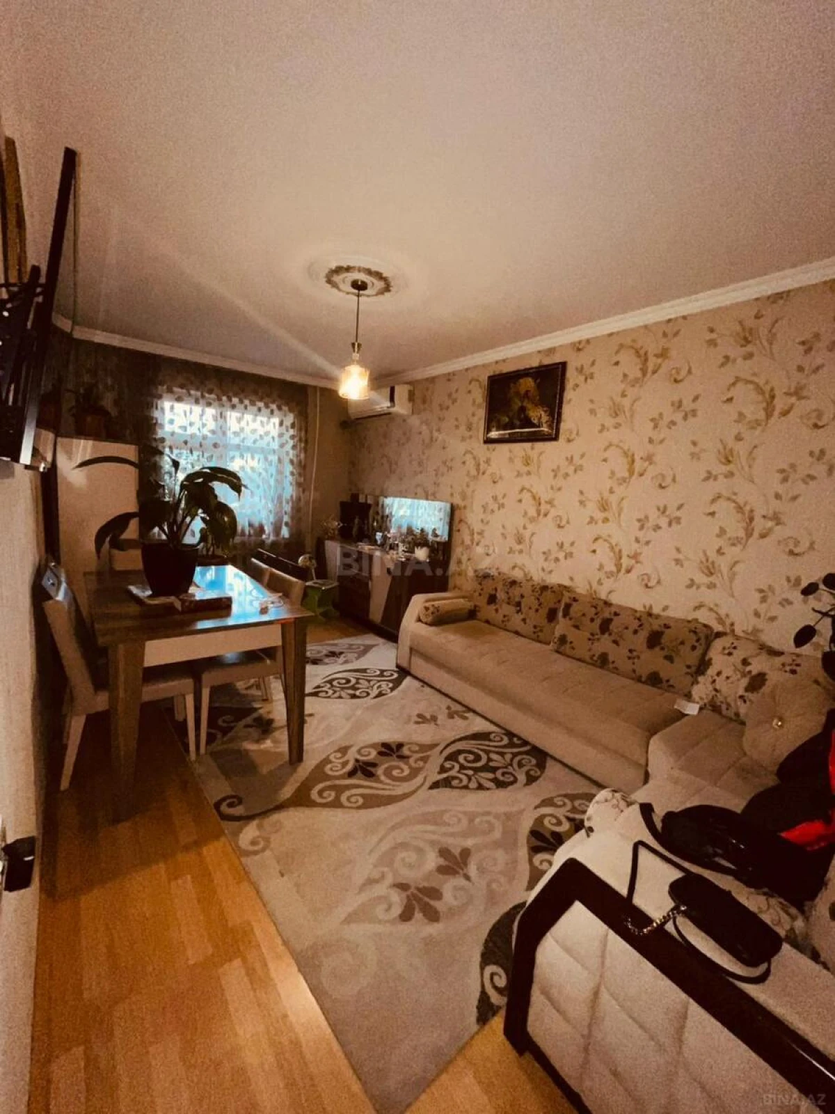 Satılır 2 otaqlı mənzil 55 m²
