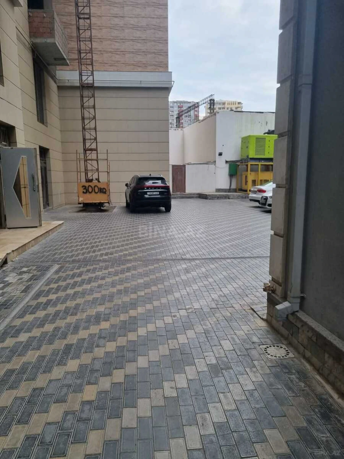 Kirayə verilir 3 otaqlı mənzil 120 m²