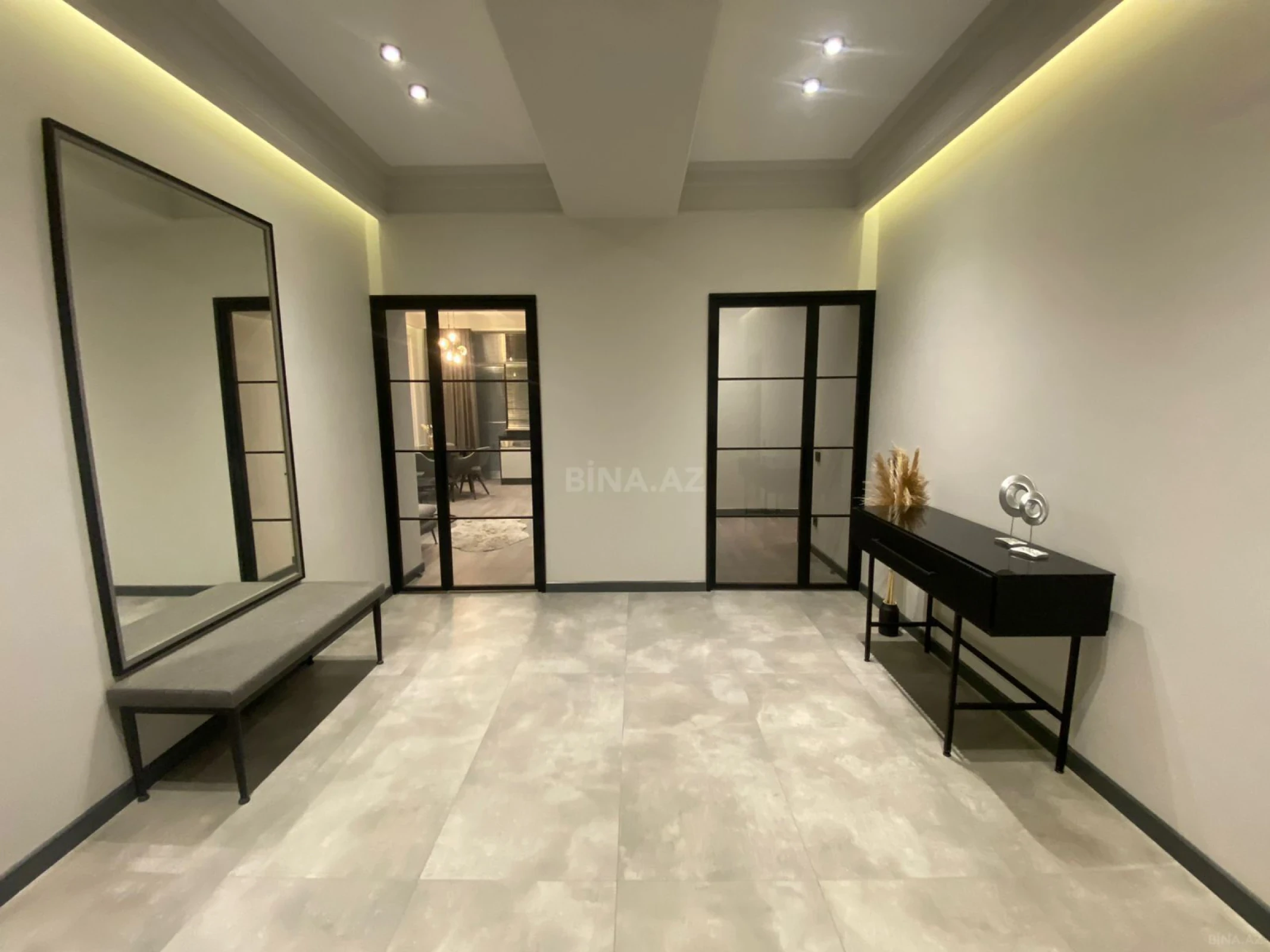 Kirayə verilir 3 otaqlı mənzil 120 m²