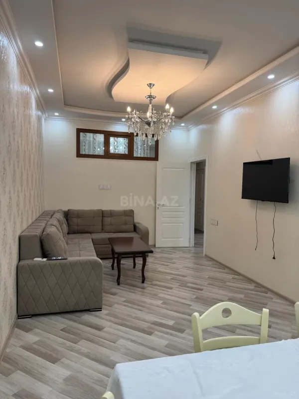 Kirayə verilir 2 otaqlı mənzil 70 m²