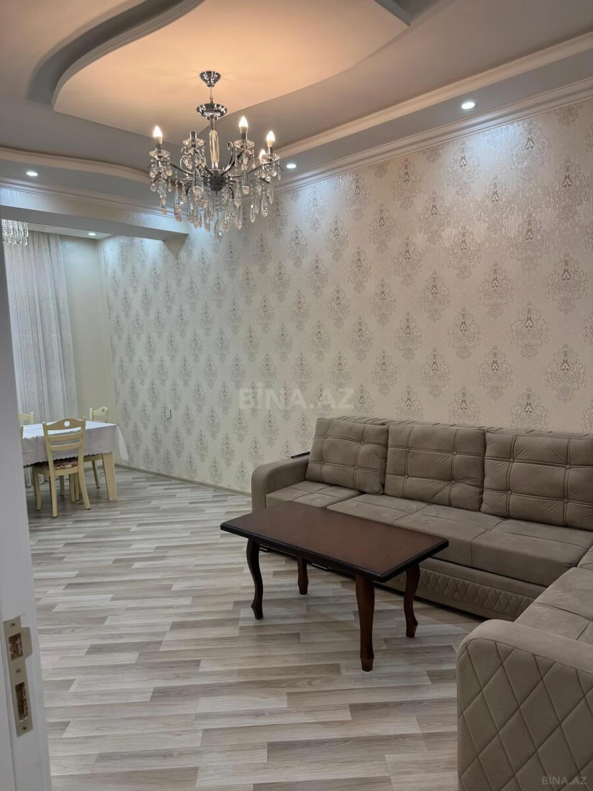 Kirayə verilir 2 otaqlı mənzil 70 m²