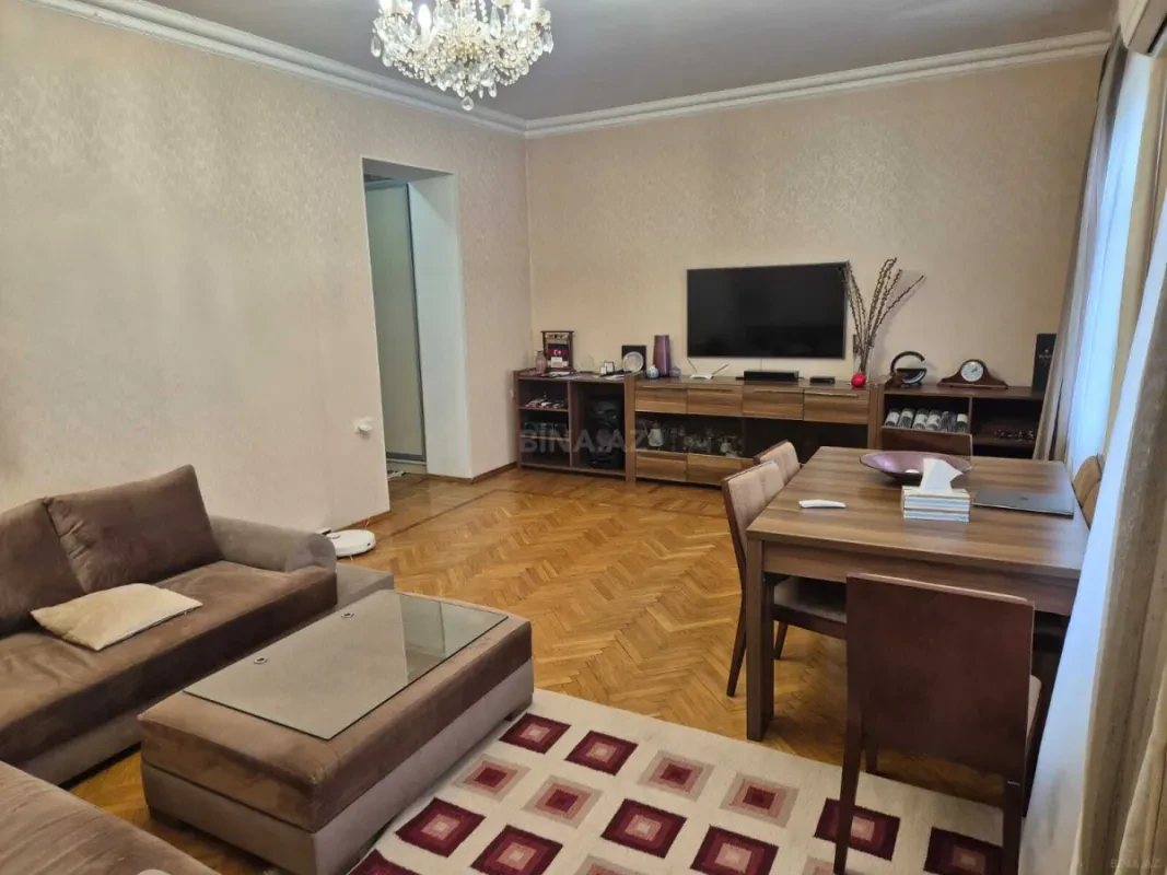 Satılır 3 otaqlı mənzil 95 m²