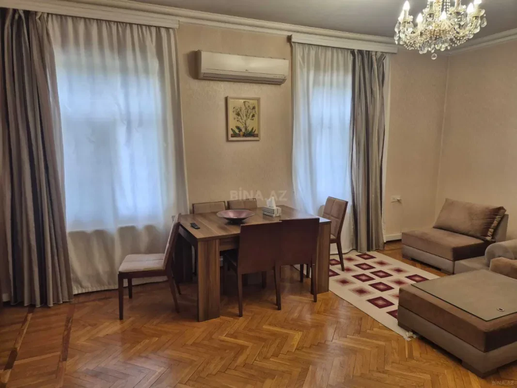 Satılır 3 otaqlı mənzil 95 m²