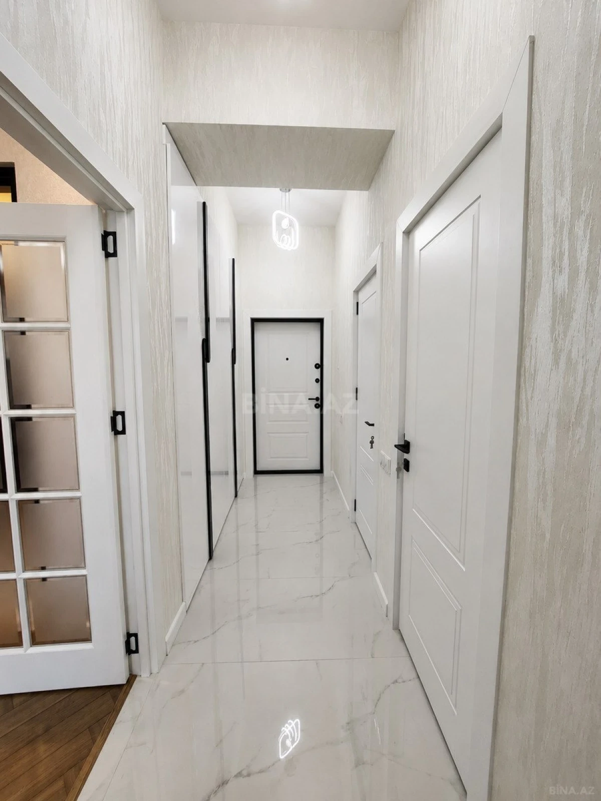 Satılır 2 otaqlı mənzil 70 m²