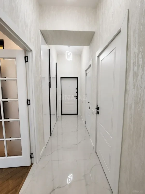 Satılır 2 otaqlı mənzil 70 m²