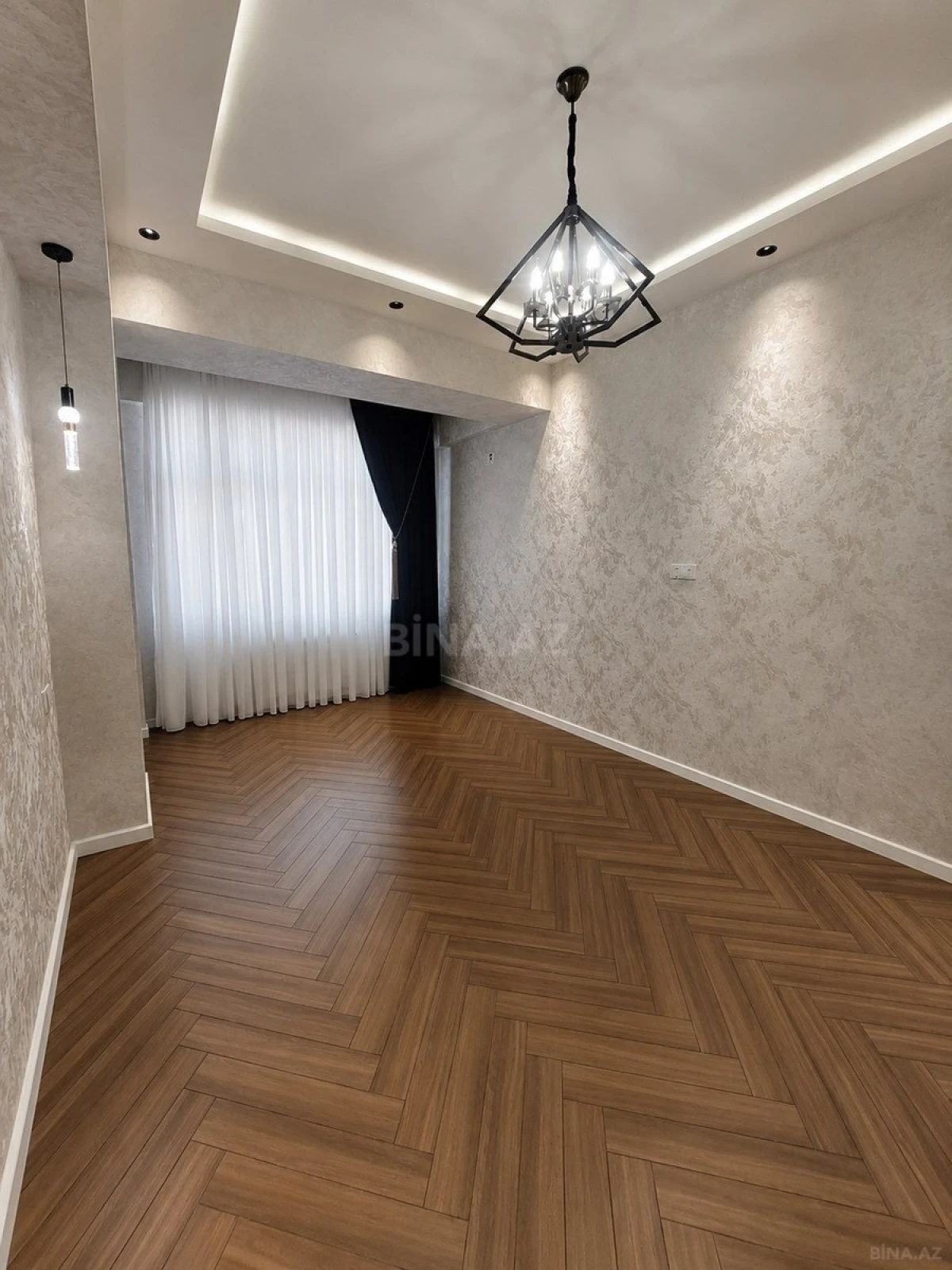 Satılır 2 otaqlı mənzil 70 m²