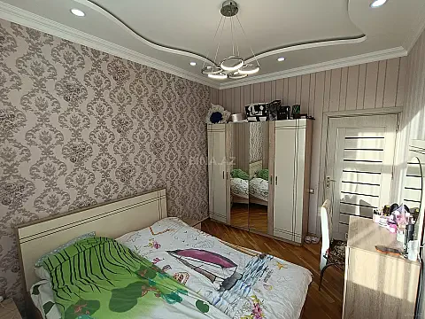 Kirayə verilir 2 otaqlı mənzil 70 m²