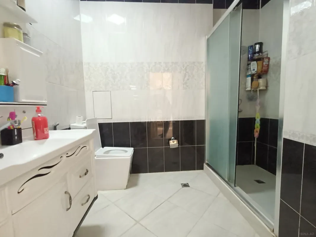 Kirayə verilir 2 otaqlı mənzil 70 m²