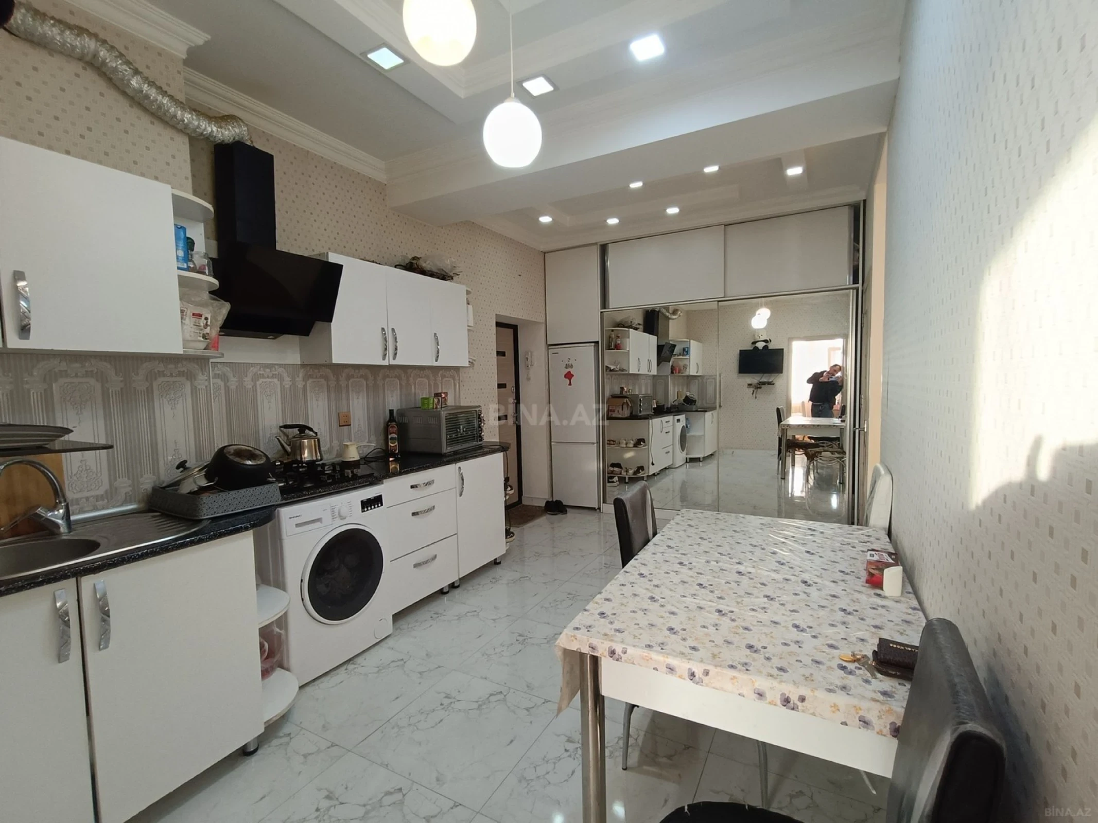 Kirayə verilir 2 otaqlı mənzil 70 m²