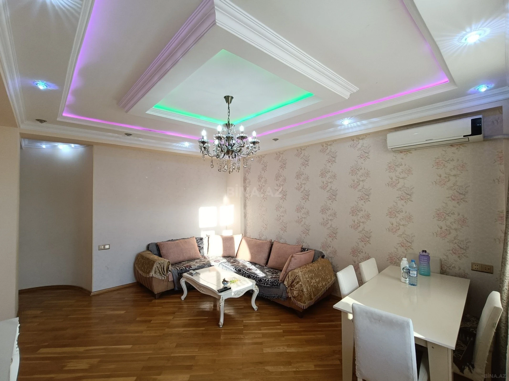 Kirayə verilir 2 otaqlı mənzil 70 m²