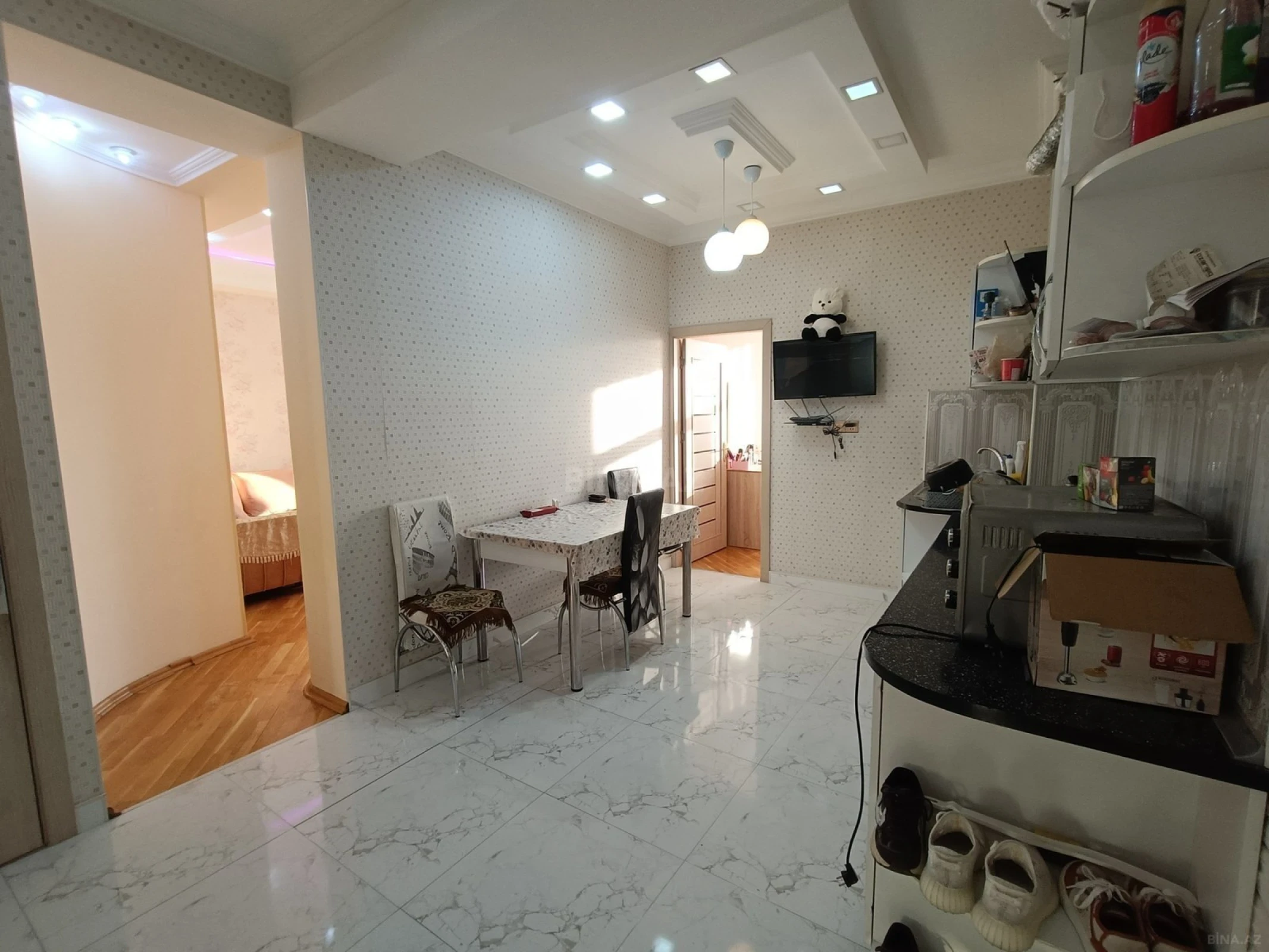 Kirayə verilir 2 otaqlı mənzil 70 m²