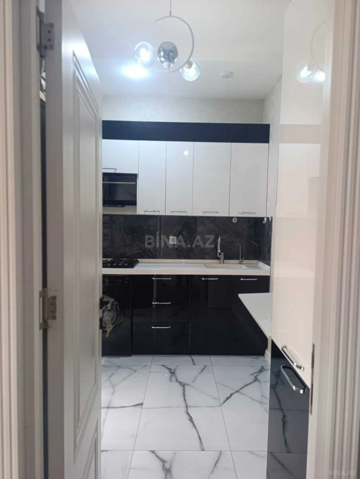 Satılır 2 otaqlı mənzil 60 m²