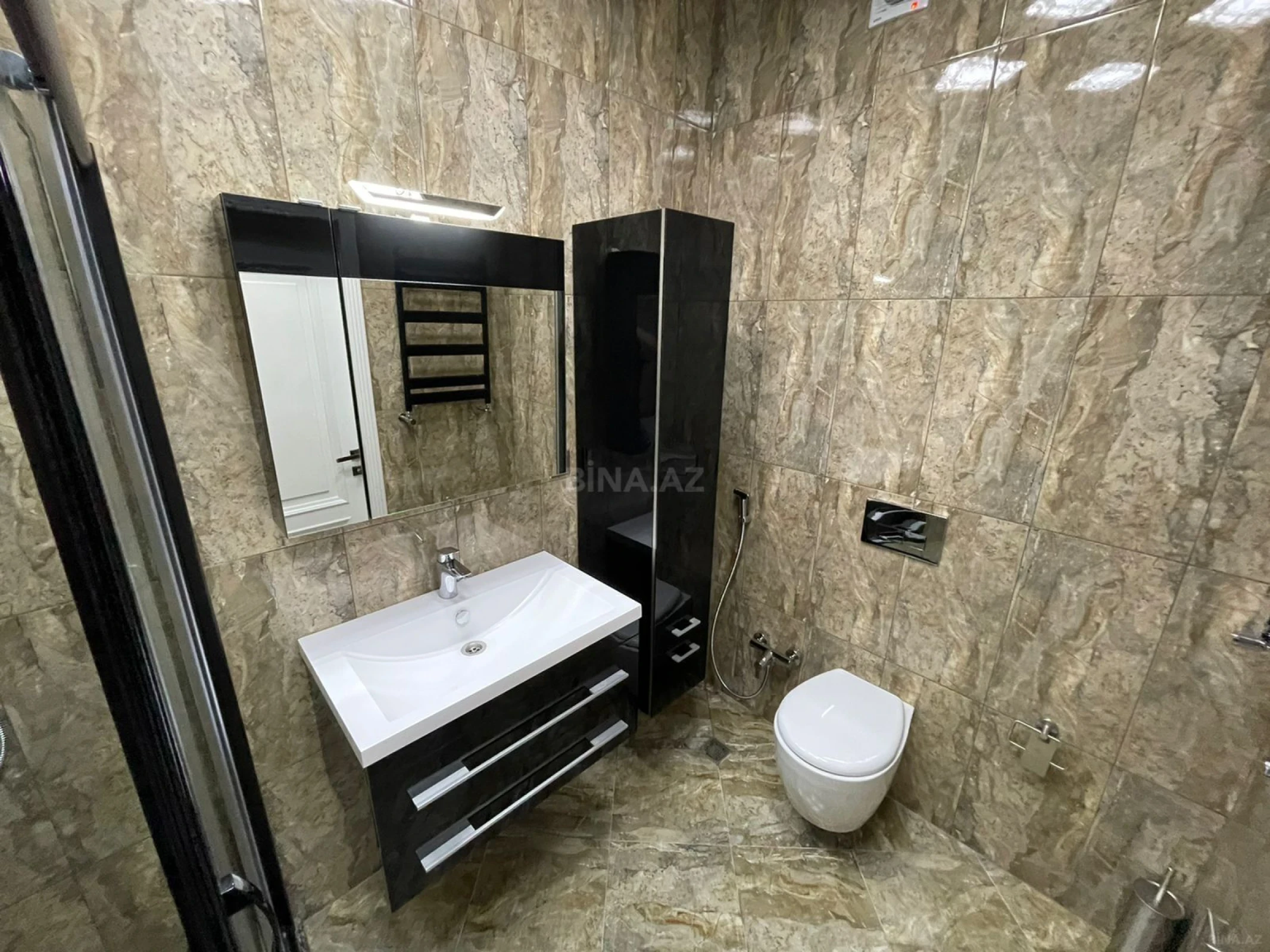 Kirayə verilir 2 otaqlı mənzil 65 m²