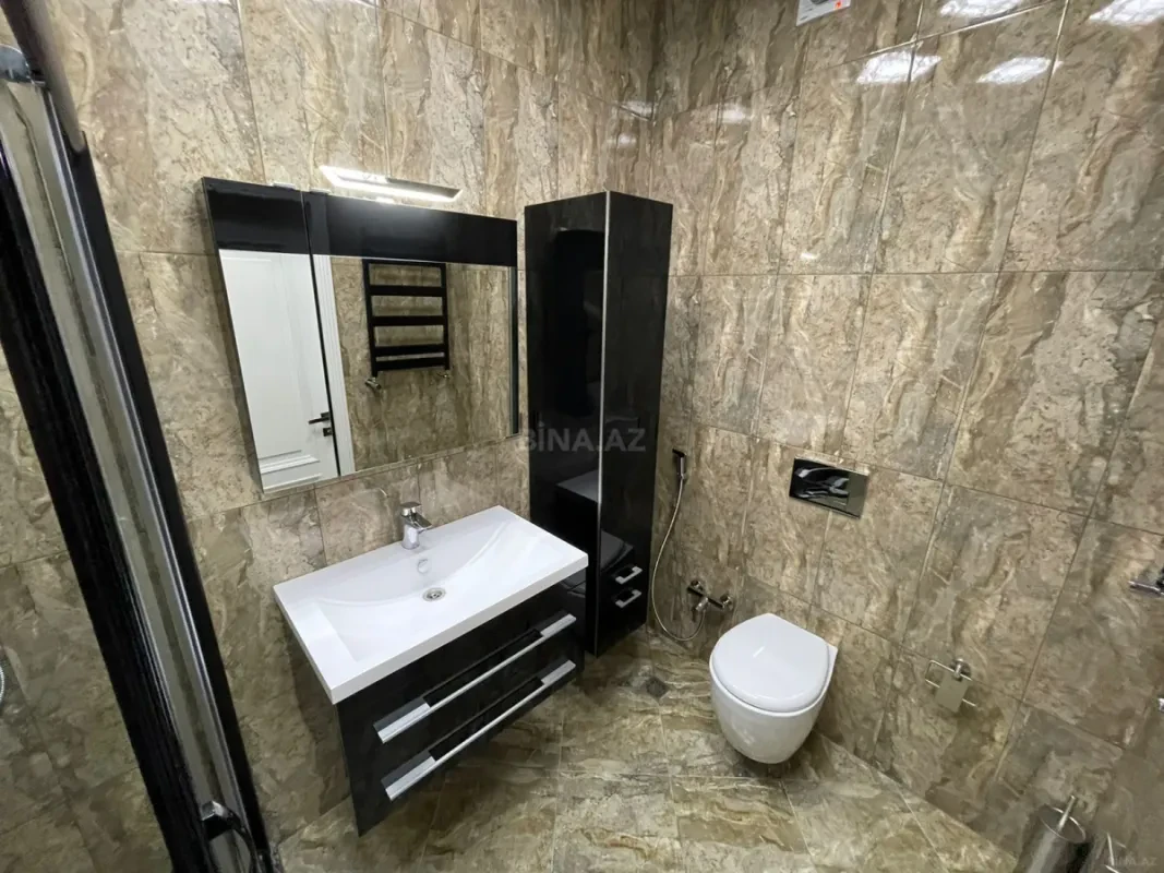 Kirayə verilir 2 otaqlı mənzil 65 m²