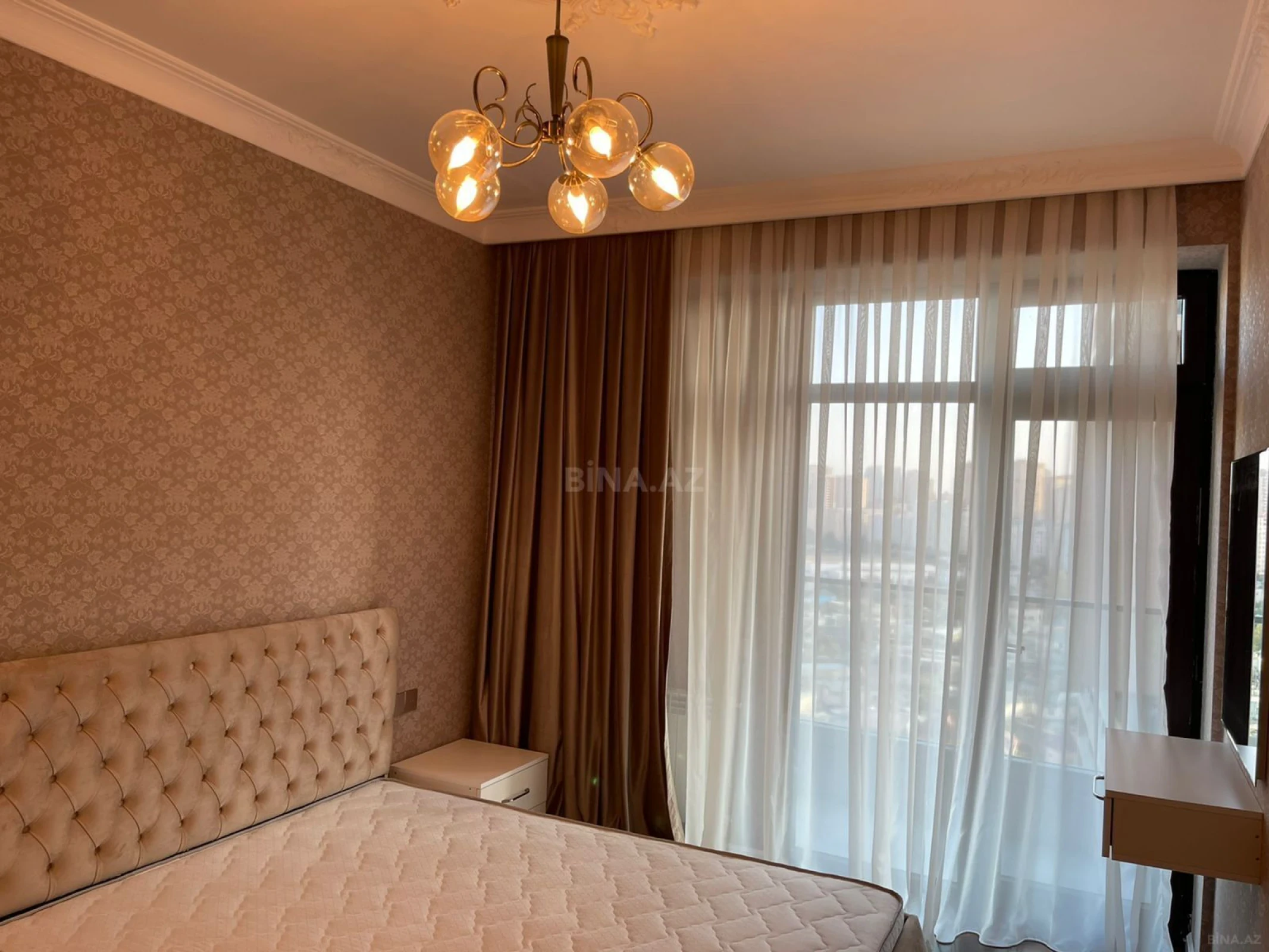 Kirayə verilir 2 otaqlı mənzil 65 m²