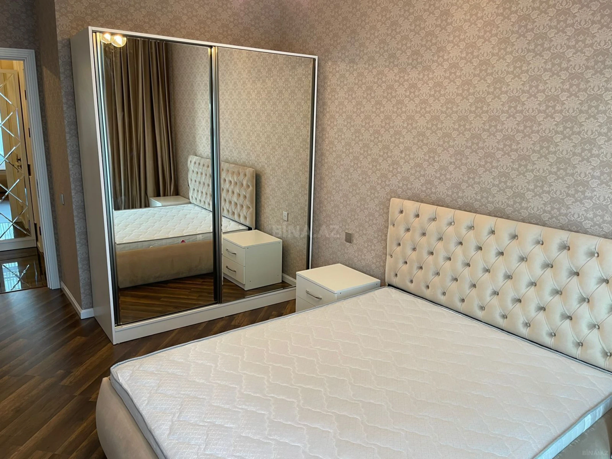 Kirayə verilir 2 otaqlı mənzil 65 m²