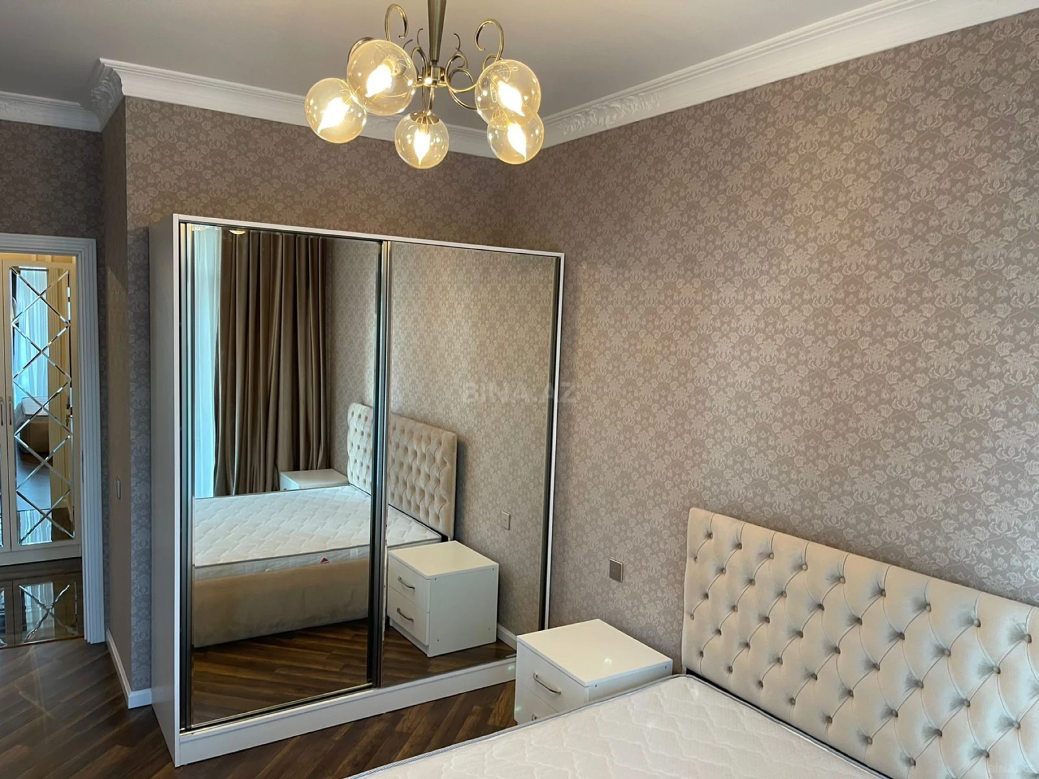 Kirayə verilir 2 otaqlı mənzil 65 m²