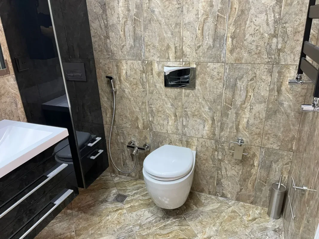 Kirayə verilir 2 otaqlı mənzil 65 m²