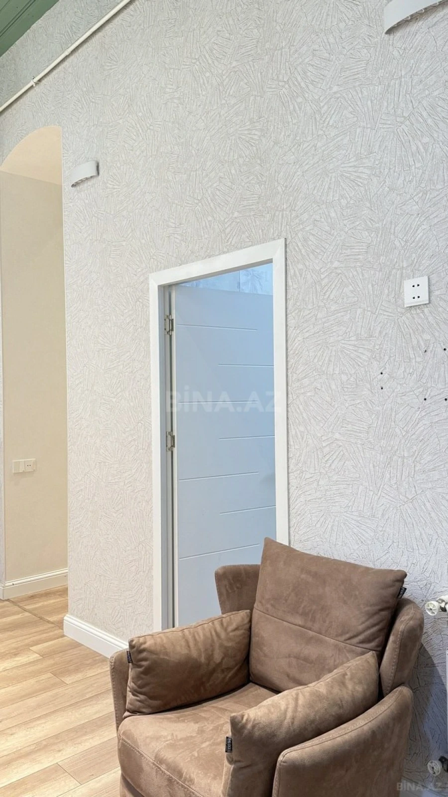 Kirayə verilir 2 otaqlı mənzil 85 m²