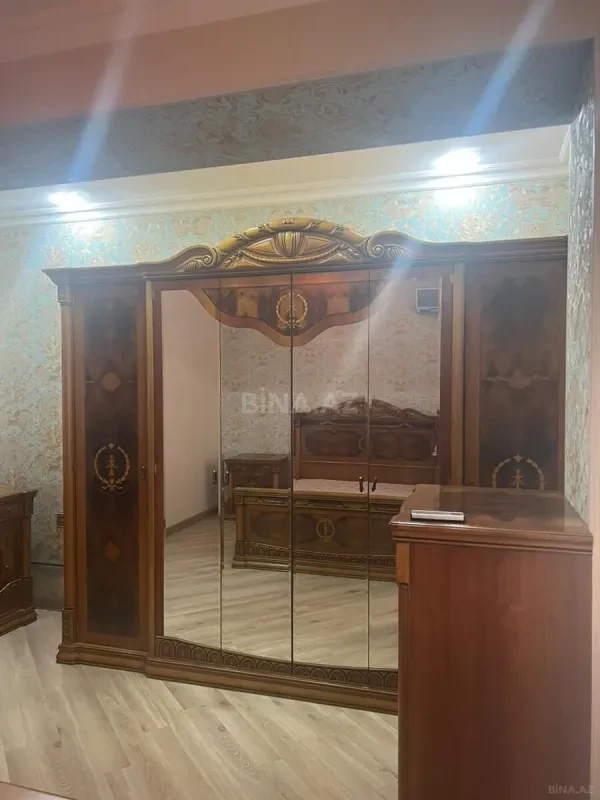 Kirayə verilir 2 otaqlı mənzil 65 m²