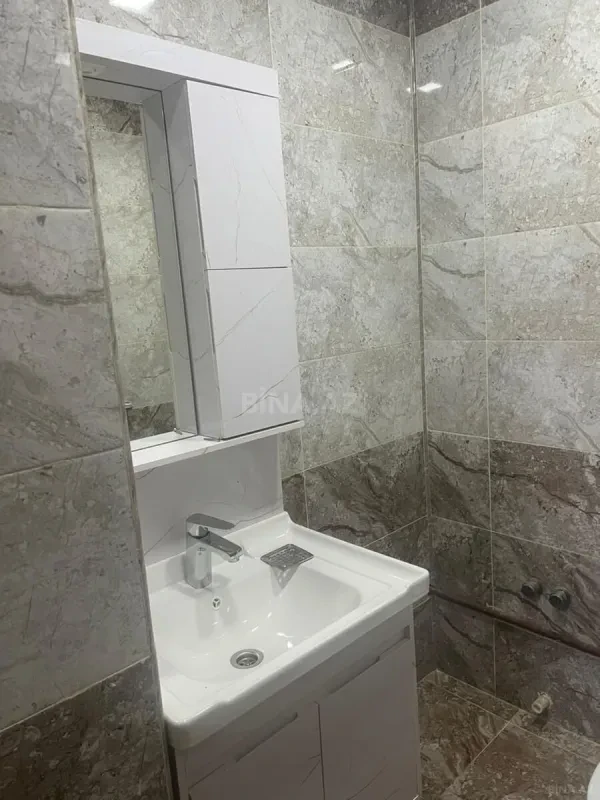 Kirayə verilir 2 otaqlı mənzil 65 m²