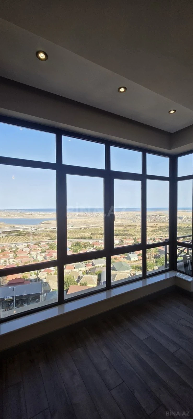Satılır 3 otaqlı mənzil 145 m²