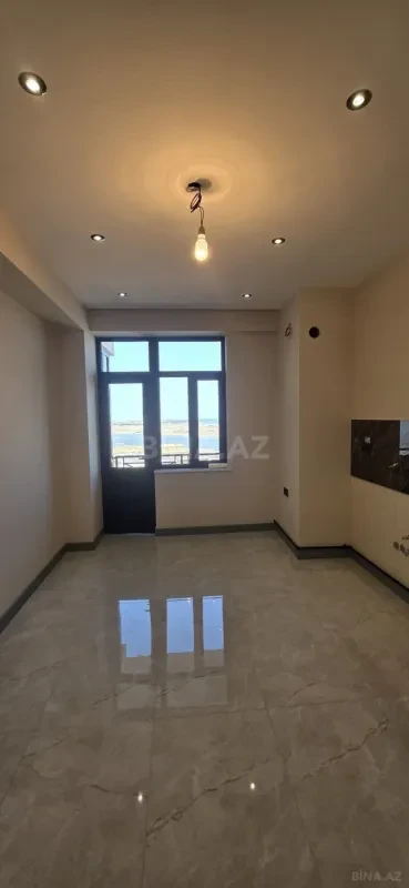 Satılır 3 otaqlı mənzil 145 m²