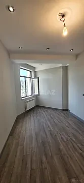 Satılır 3 otaqlı mənzil 145 m²