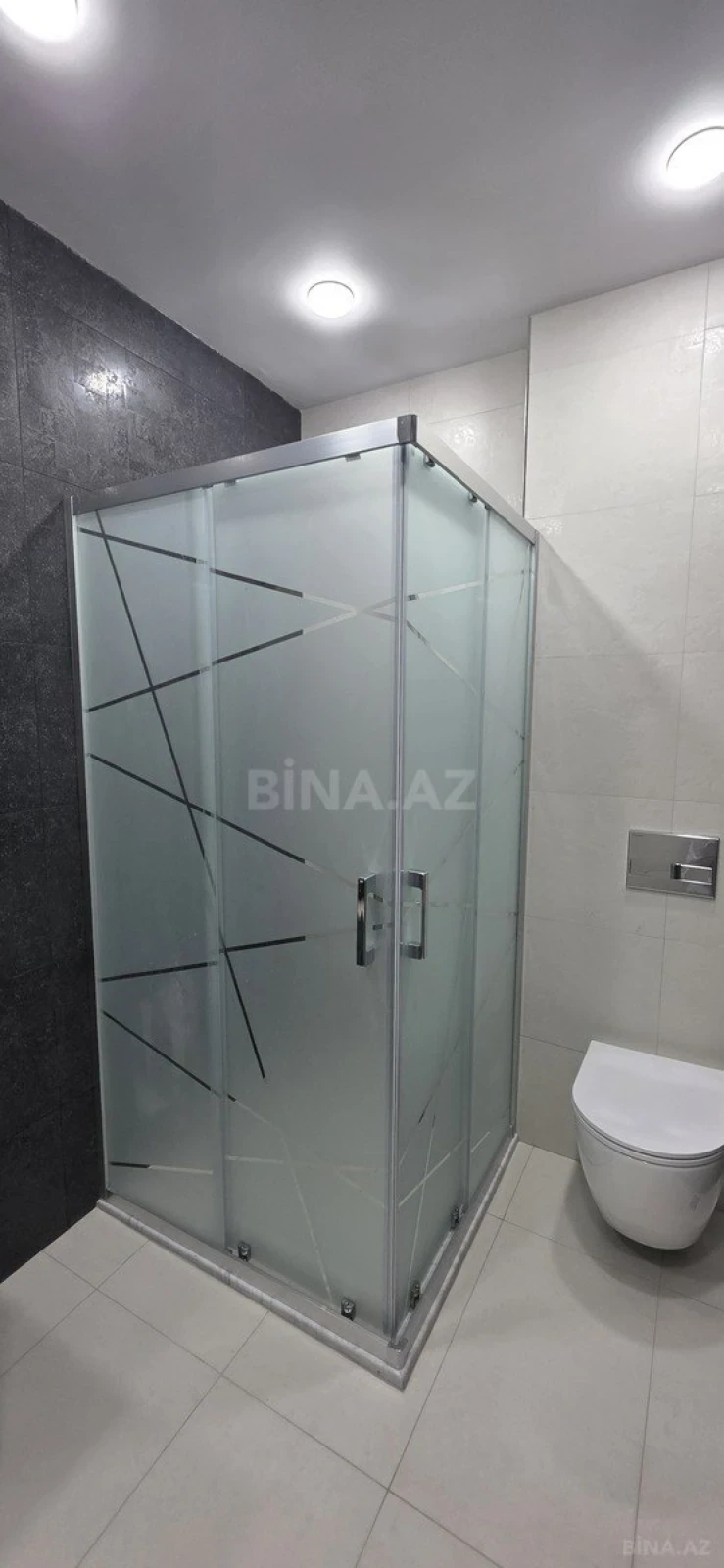 Satılır 3 otaqlı mənzil 145 m²