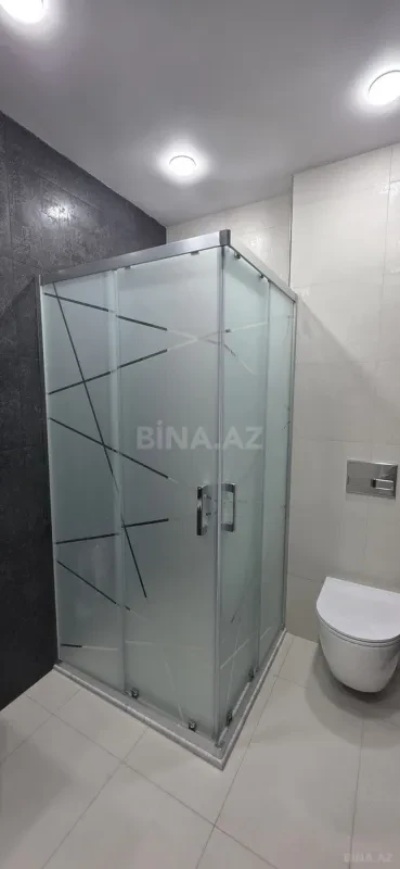 Satılır 3 otaqlı mənzil 145 m²