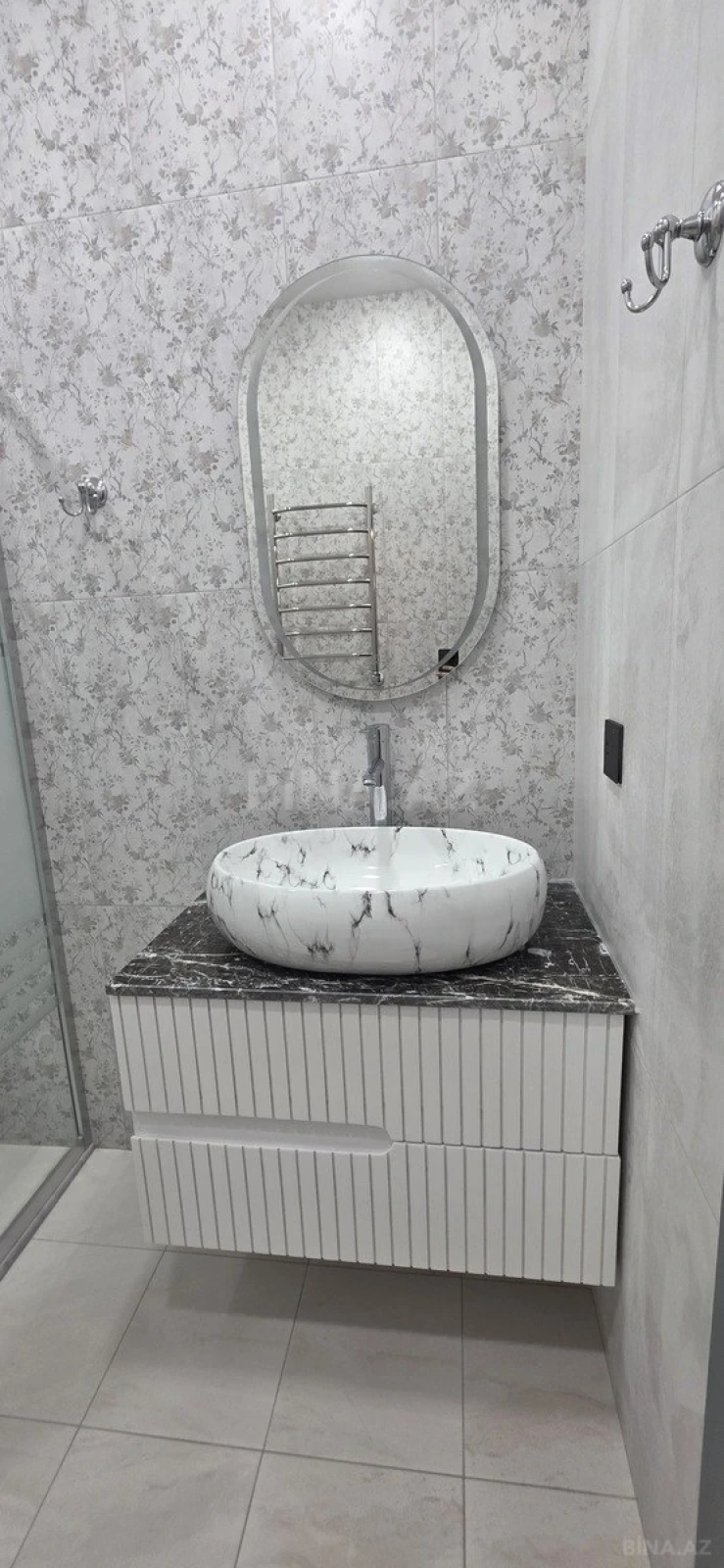 Satılır 3 otaqlı mənzil 145 m²