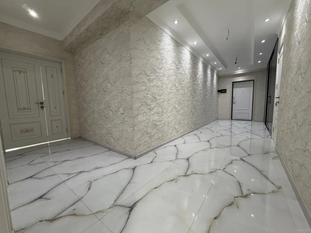 Satılır 3 otaqlı mənzil 120 m²