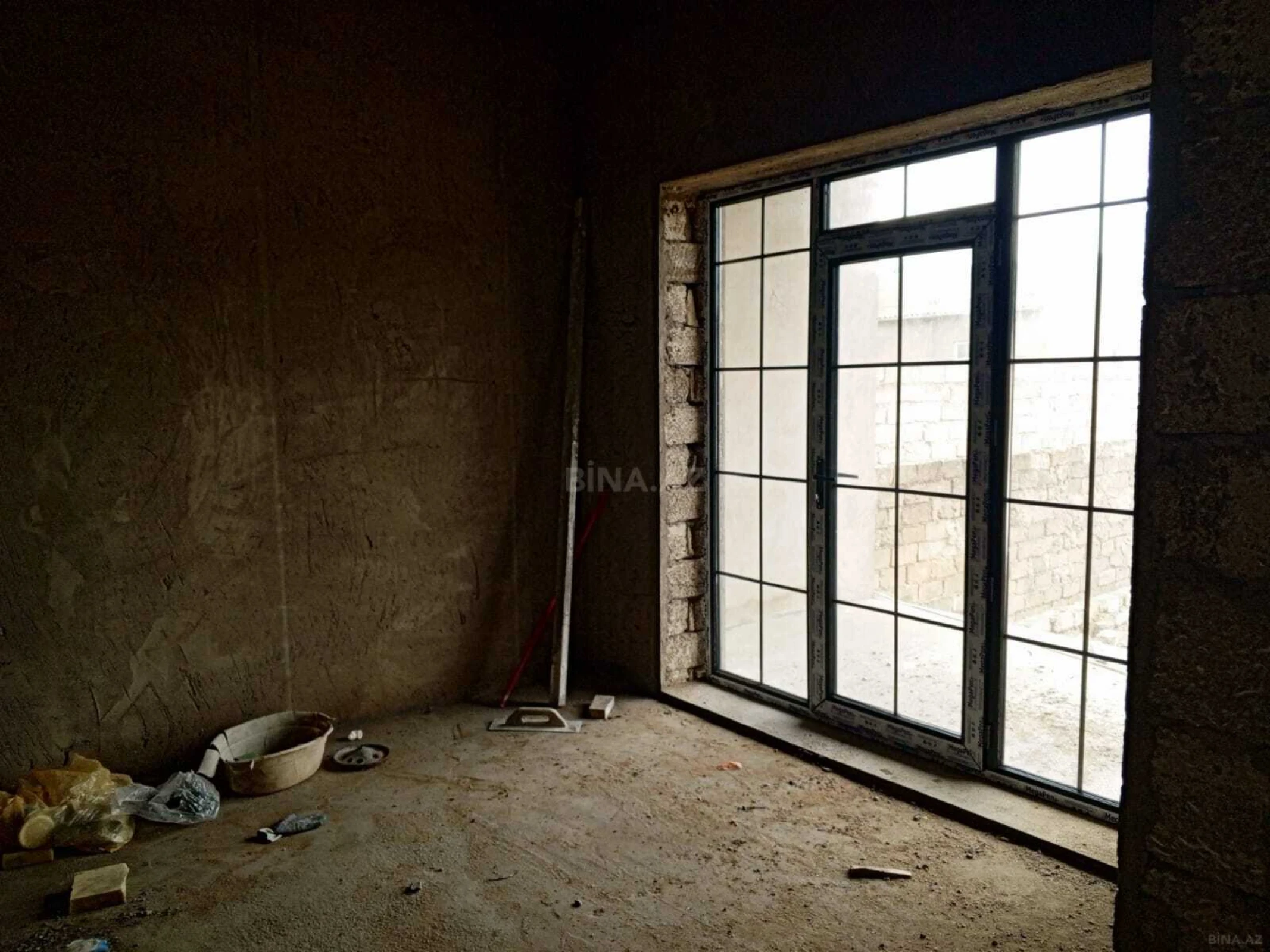Satılır 5 otaqlı həyət evi 250 m²