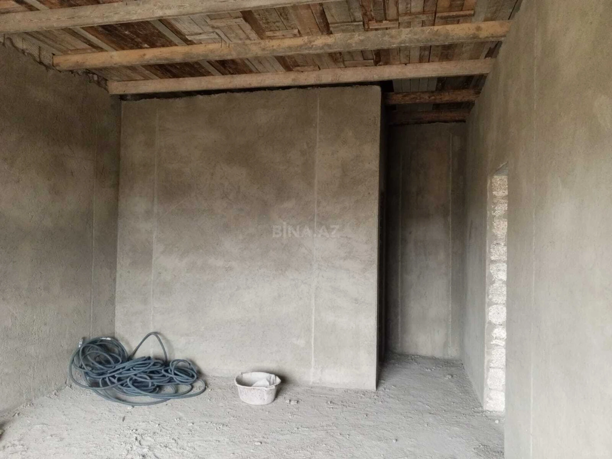 Satılır 5 otaqlı həyət evi 250 m²