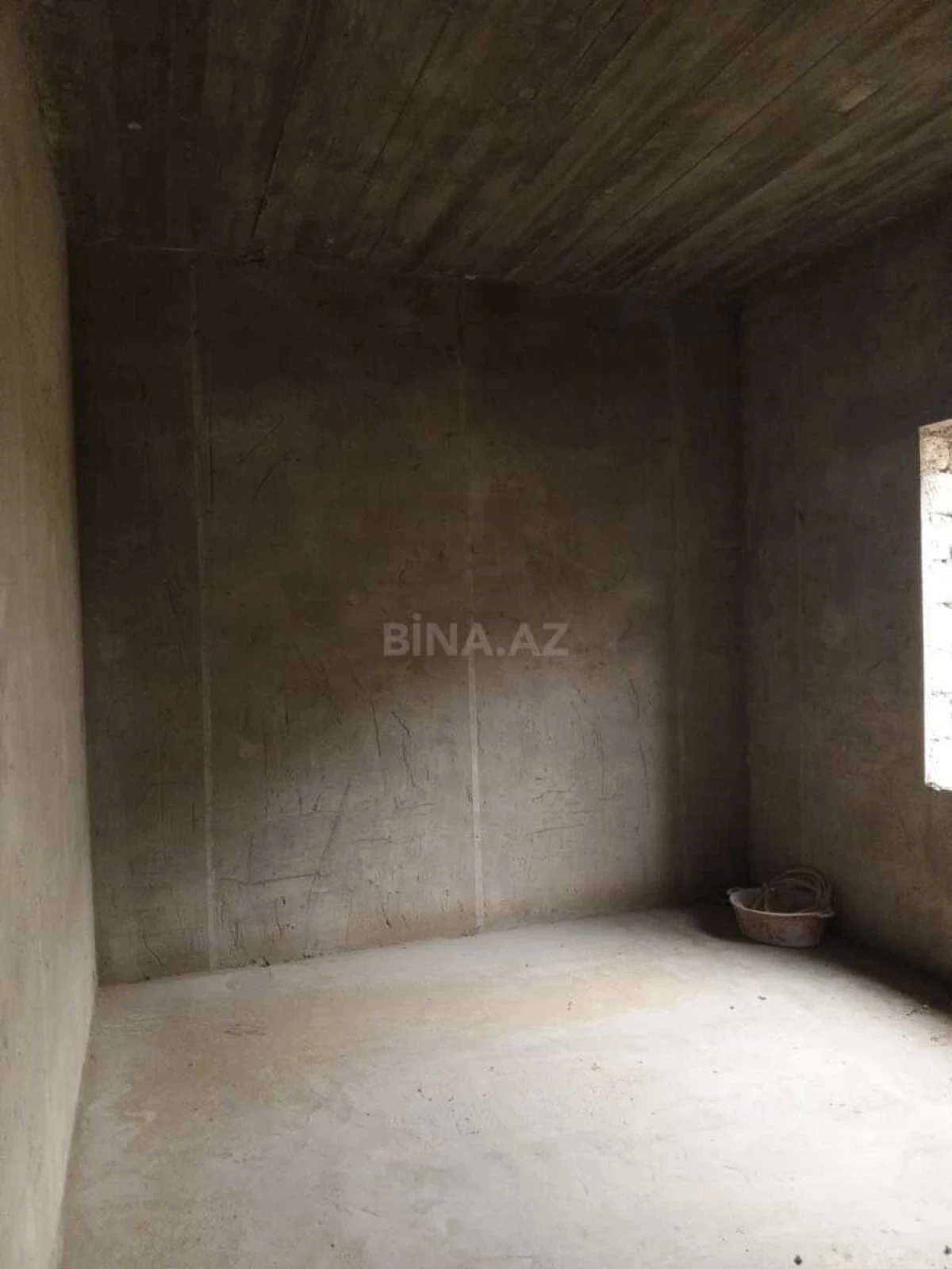 Satılır 5 otaqlı həyət evi 250 m²